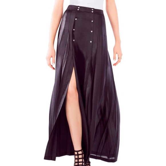 Long pleaded with vent slits - Picture 1 of 5